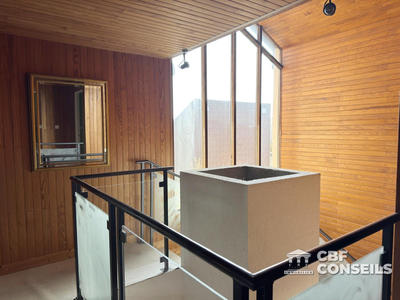 Maison - 229 m² - 7 pièces