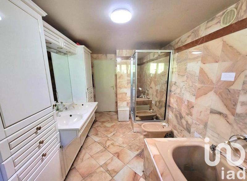 Maison - 170 m² - 6 pièces