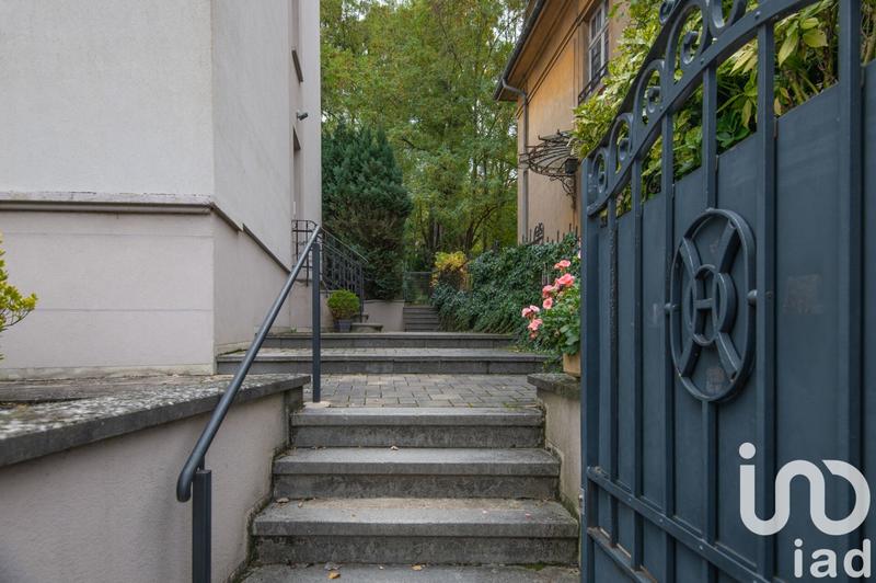 Appartement - 98 m² - 5 pièces