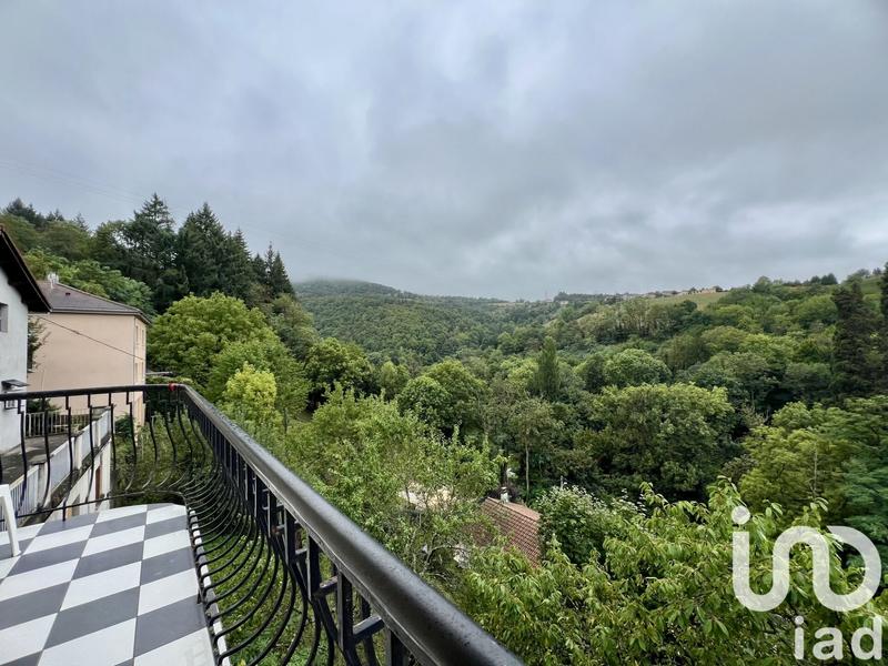 Maison - 253 m² - 8 pièces