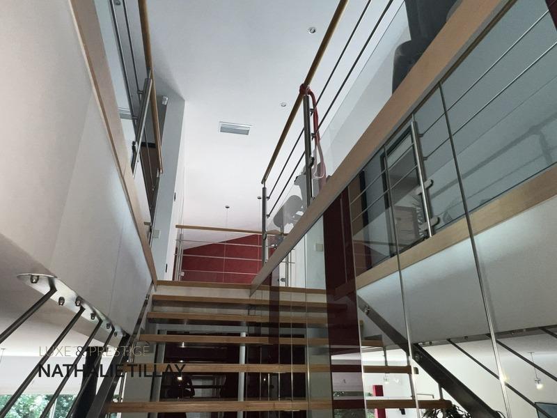 Maison - 201 m² - 7 pièces