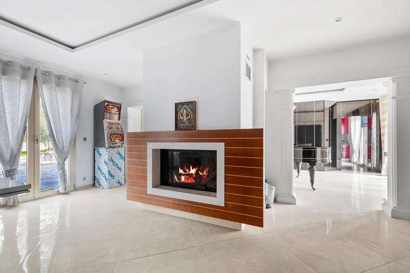 Villa - 471 m² - 15 pièces