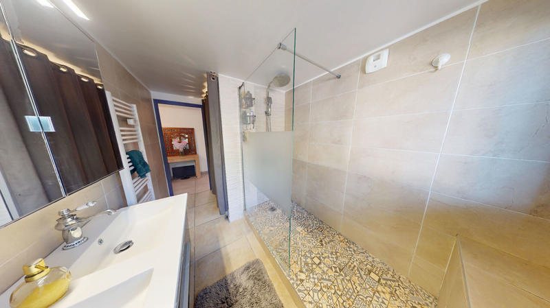 Appartement - 100 m² - 4 pièces