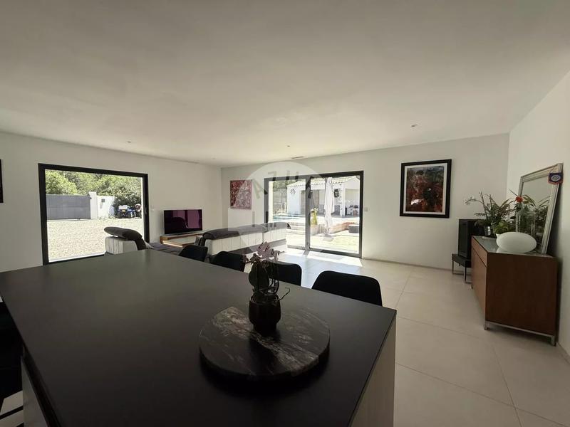 Maison - 150 m² - 5 pièces