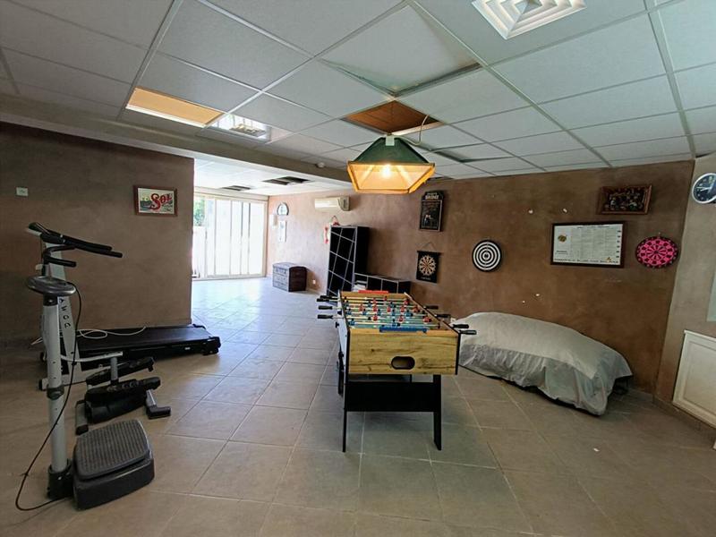 Maison - 205 m² - 6 pièces