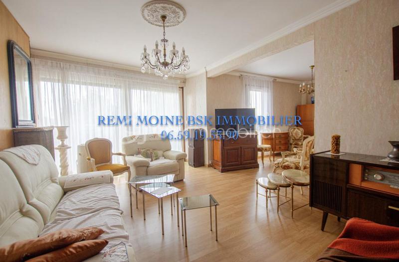 Appartement - 90 m² - 5 pièces