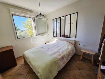 Demeure - 242 m² - 11 pièces