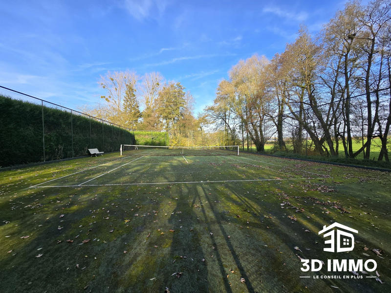 Maison - 275 m² - 12 pièces