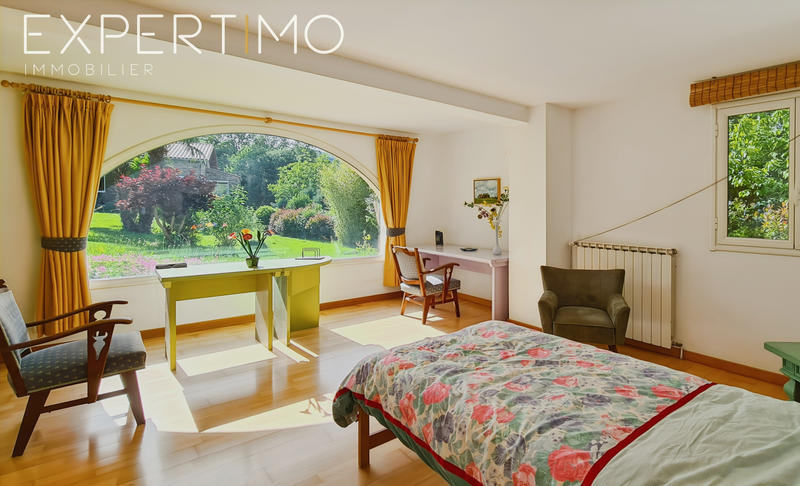 Mas - 275 m² - 9 pièces