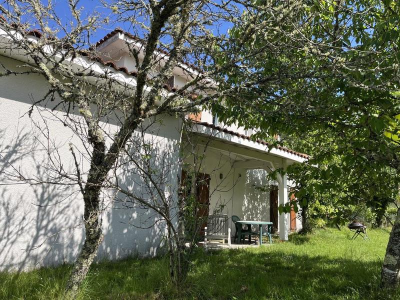 Maison - 140 m² - 5 pièces