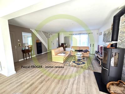 Maison - 137 m² - 7 pièces