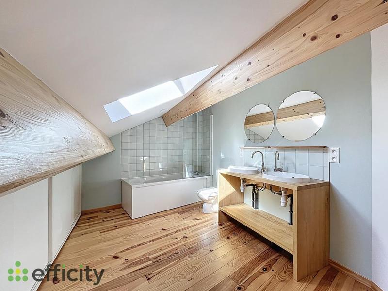 Maison - 136 m² - 5 pièces