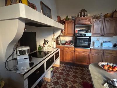 Maison - 320 m² - 8 pièces