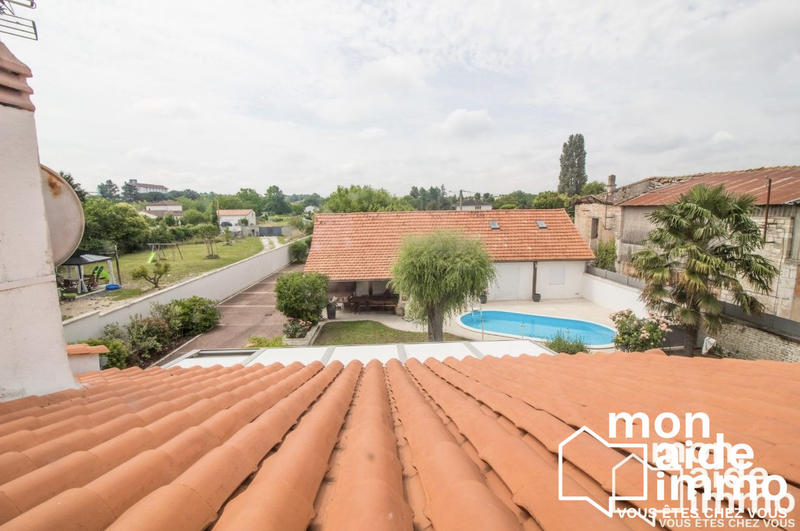 Maison - 220 m² - 5 pièces