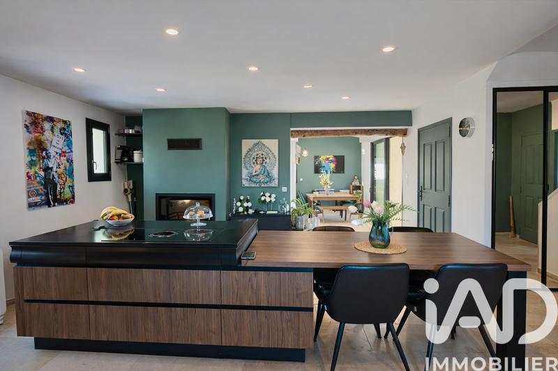 Maison - 272 m² - 10 pièces