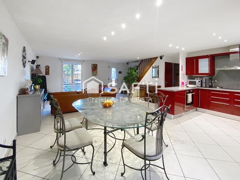 Maison - 150 m² - 7 pièces