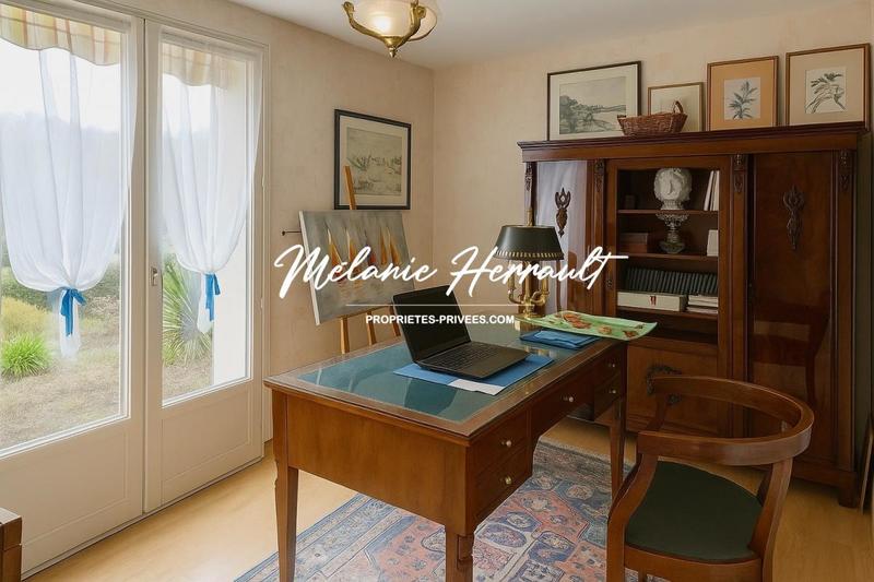 Maison - 223 m² - 9 pièces