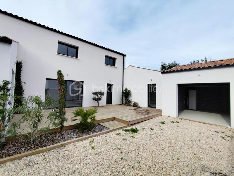 Maison traditionnelle - 142 m² - 5 pièces