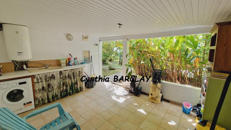 Propriété - 280 m² - 13 pièces