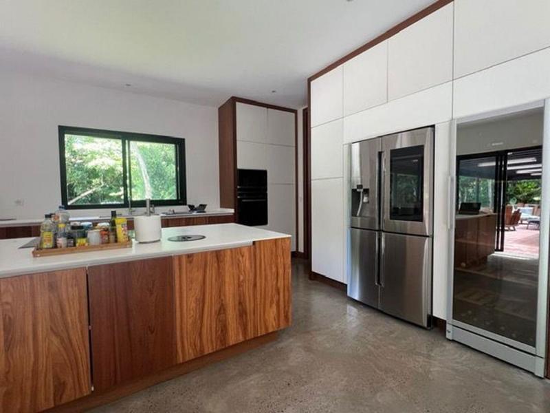 Villa - 395 m² - 9 pièces