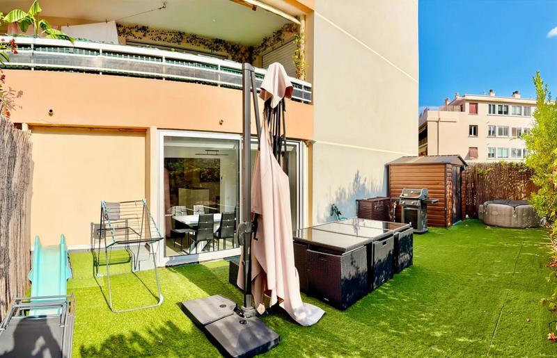 Appartement - 95 m² - 3 pièces