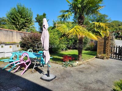 Maison - 450 m² - 19 pièces