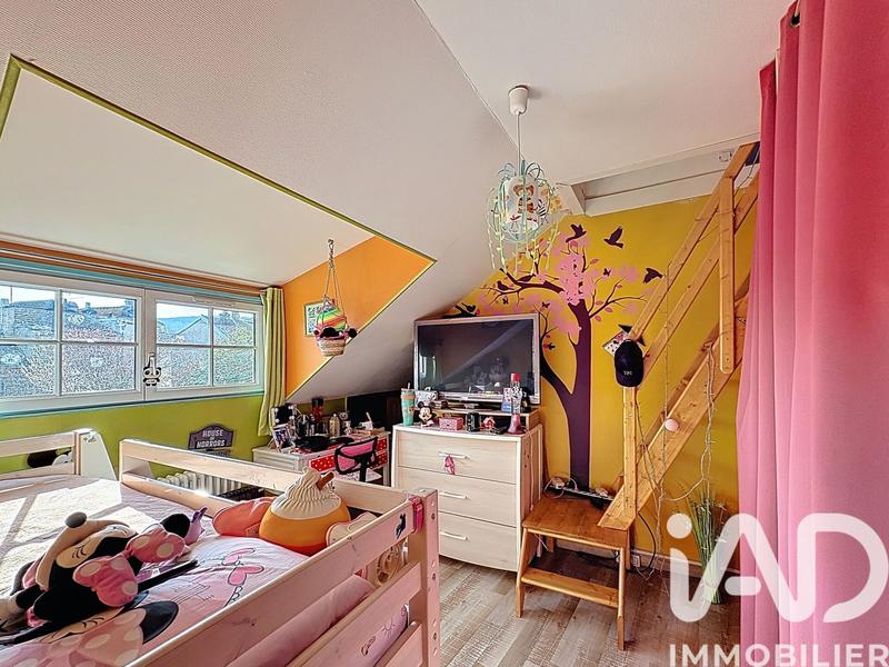 Maison - 234 m² - 10 pièces