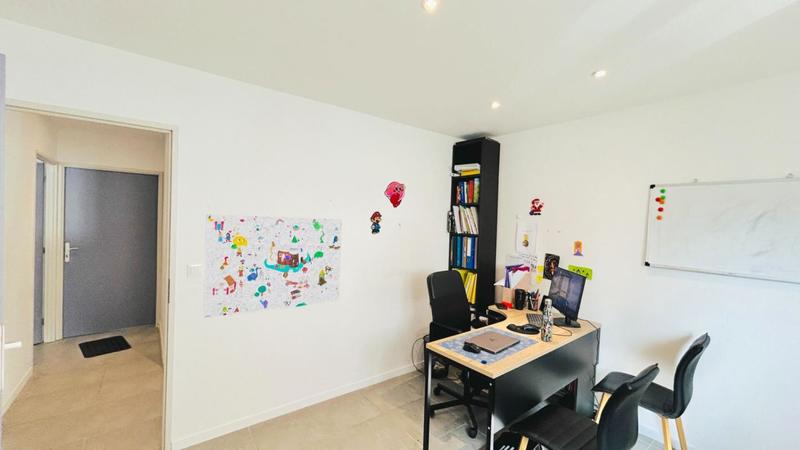 Bureau - 76 m² - 4 pièces