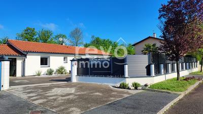 Maison - 105 m² - 4 pièces