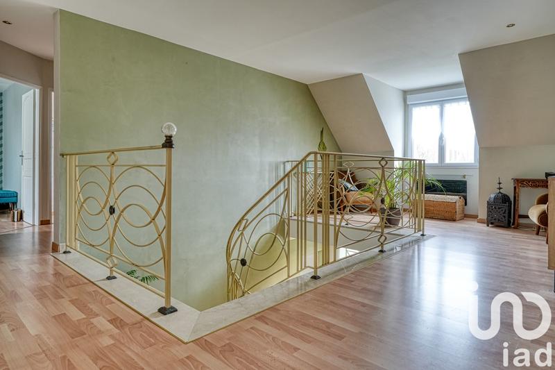 Maison - 300 m² - 9 pièces