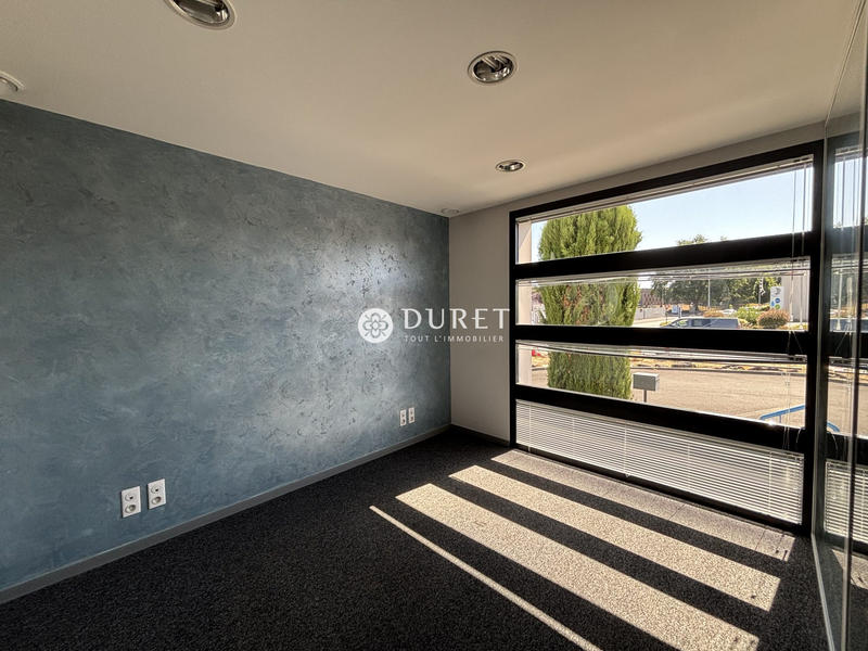 Bureau - 216 m²