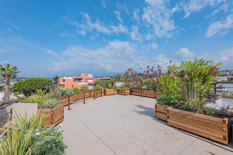 Appartement - 132 m² - 4 pièces