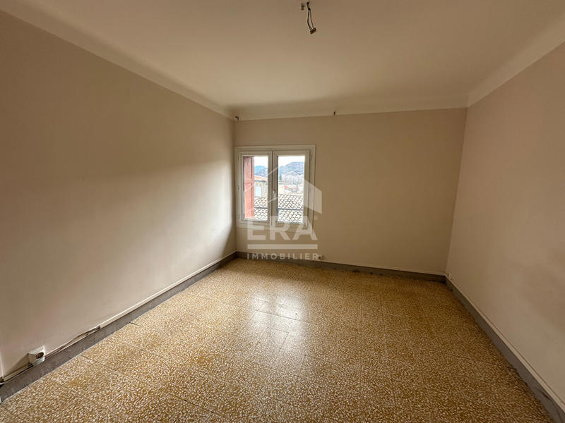 Appartement - 111 m² - 4 pièces