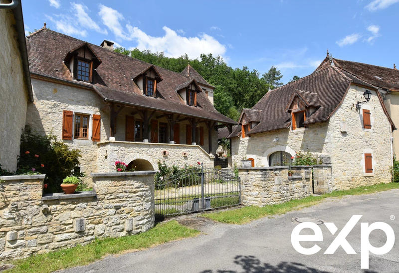 Maison traditionnelle - 201 m²