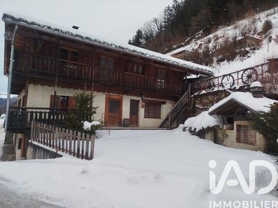 Maison - 224 m² - 5 pièces