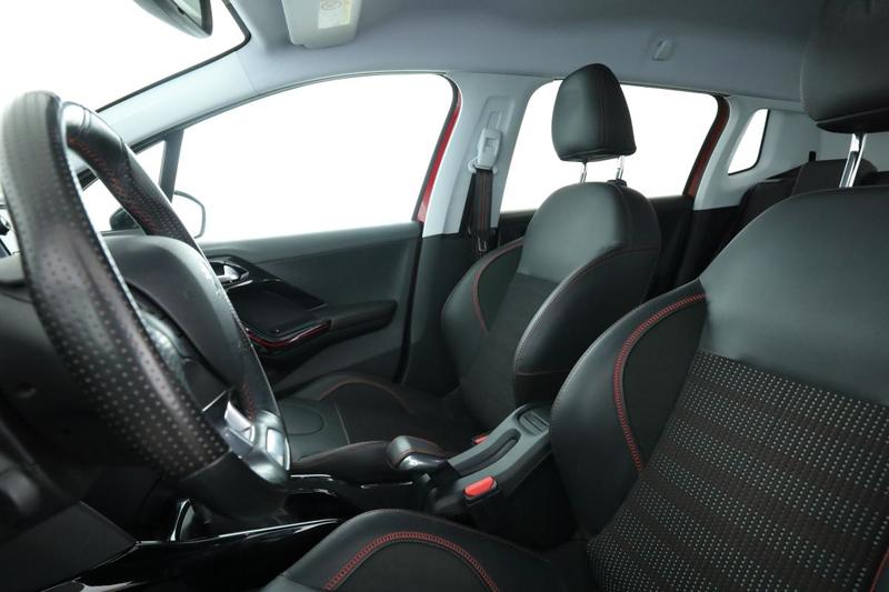 Peugeot 2008 1.2 PureTech Gt Line Eat6 110 ch