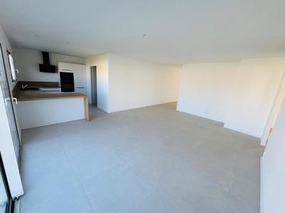 Maison - 92 m² - 5 pièces