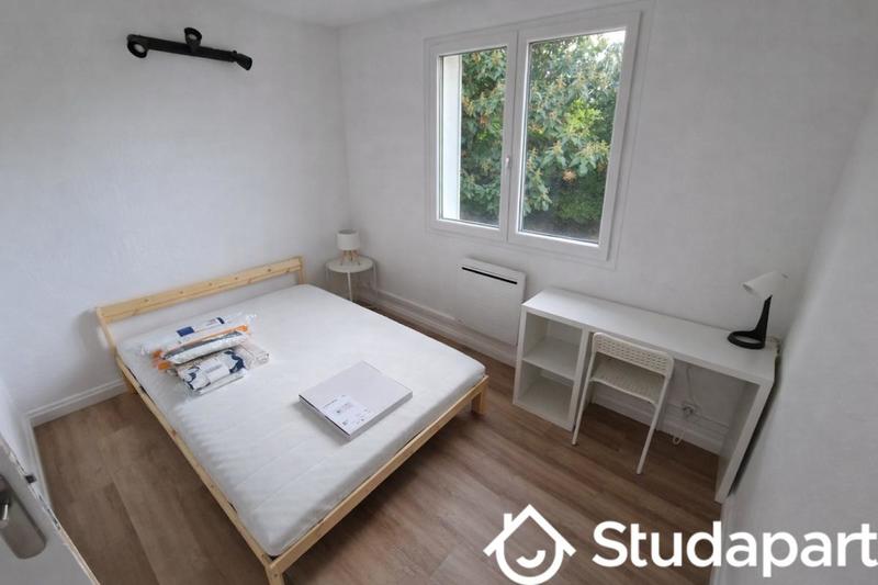 Chambre - 12 m² - 1 pièce