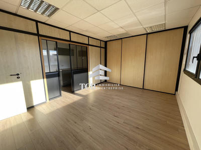 Bureau - 166 m²