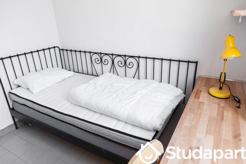 Chambre - 9 m² - 1 pièce