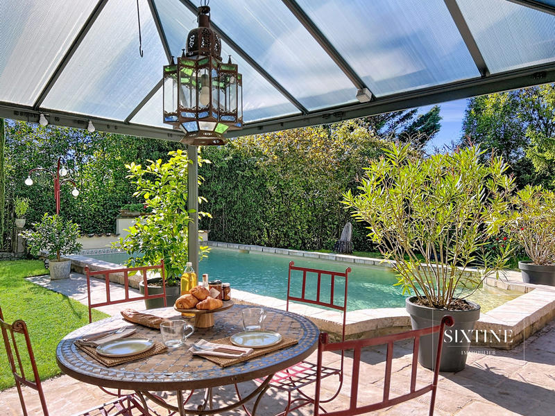 Maison ancienne - 219 m² - 7 pièces