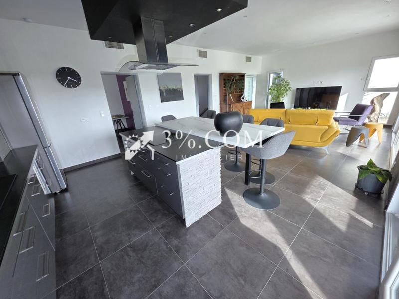 Villa - 222 m² - 5 pièces