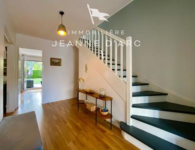 Maison - 190 m² - 7 pièces
