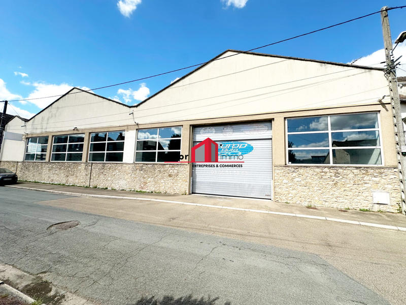 Local commercial - 895 m²