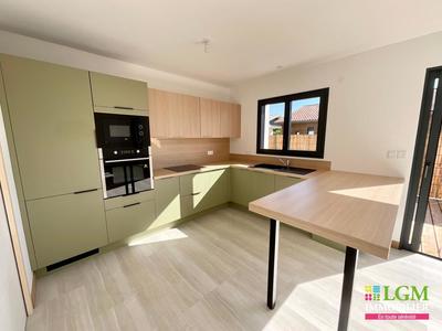 Maison - 94 m² - 4 pièces