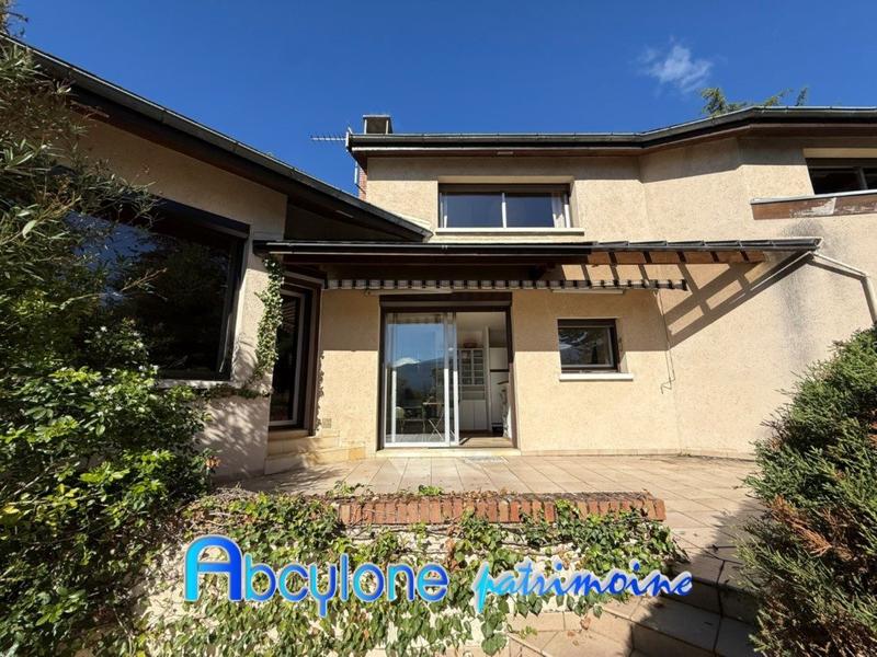 Maison - 189 m² - 6 pièces