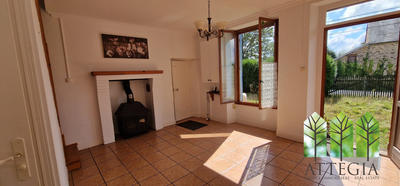 Maison - 90 m² - 5 pièces