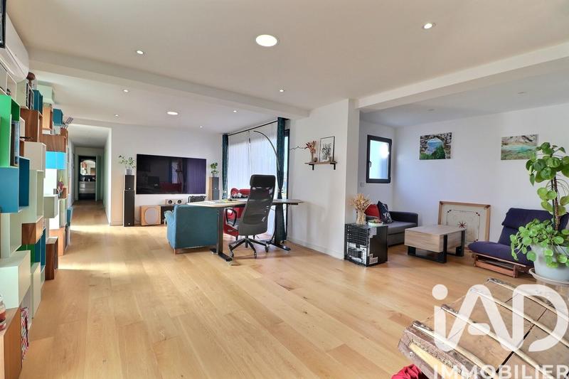 Maison de maîtres - 270 m² - 7 pièces