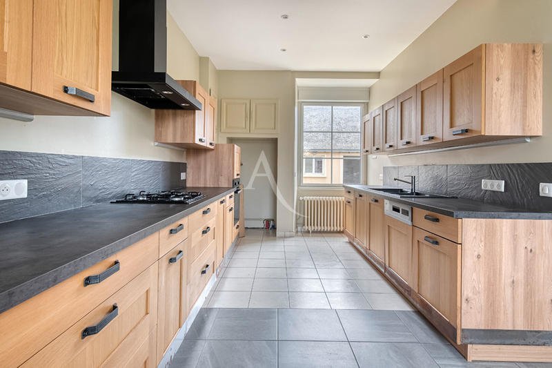 Maison - 150 m² - 6 pièces