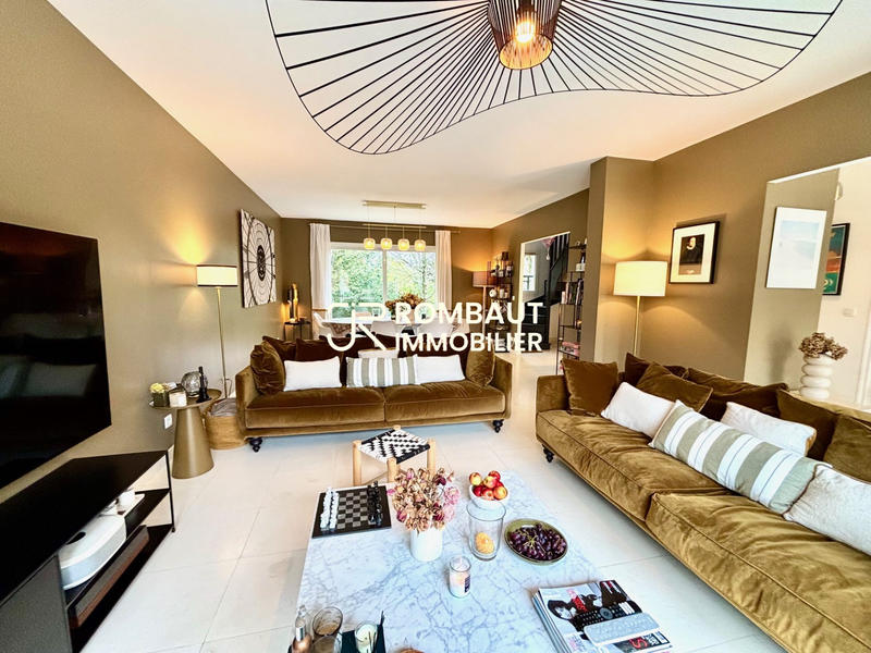 Maison - 183 m² - 7 pièces